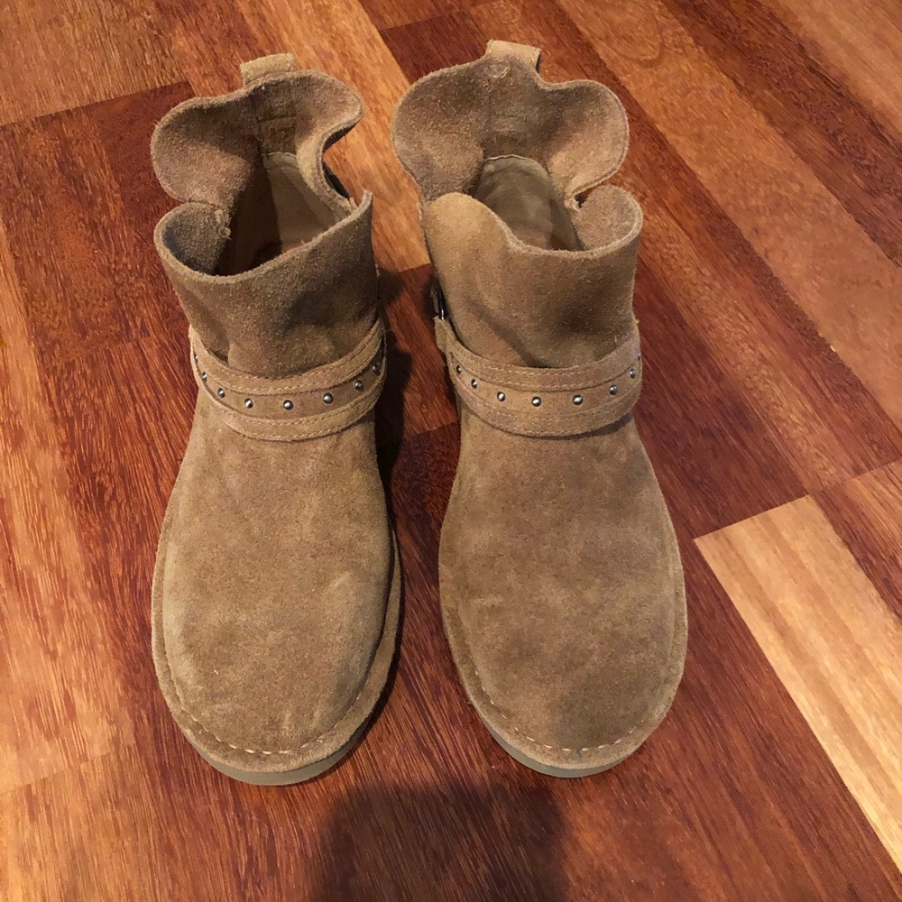 Ugg ankle booties